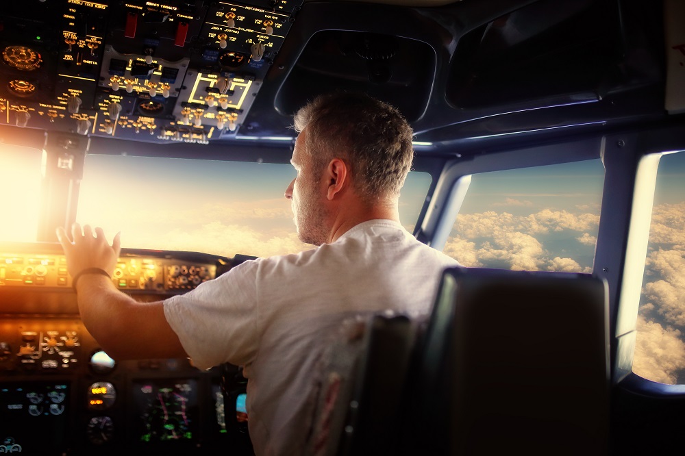 Co trzeba zrobić, żeby zostać pilotem samolotu pasażerskiego